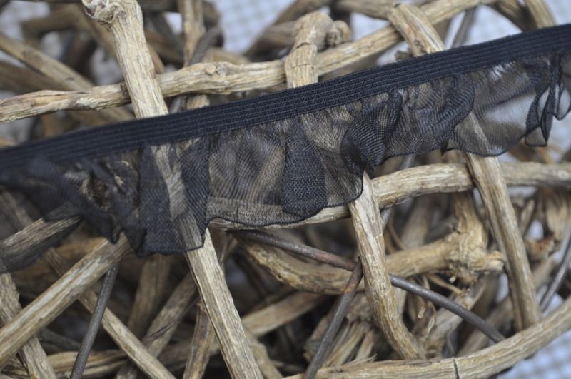 Rüschengummi 25mm schwarz