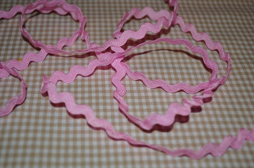 [510249.008] Zackenlitze 5mm rosa