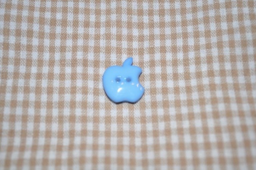 Knopf Bitten Apple klein hellblau 1,7cm