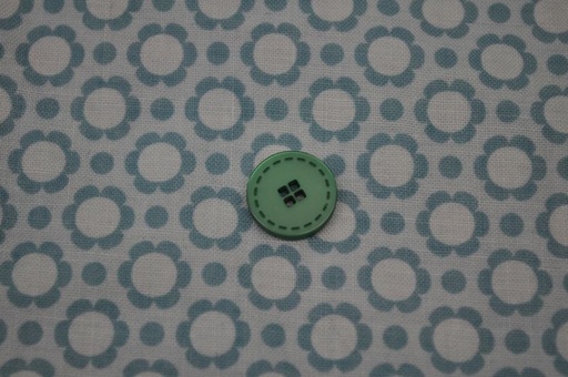 Knopf 4-loch 1,5cm grün