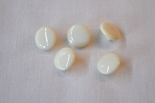 Knopf uni mit Öse 1,2cm creme