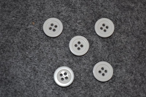 Knopf weiß 4-Loch 1,5cm