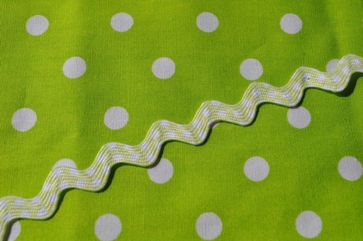 Zackenlitze mit Punkten lindgrün