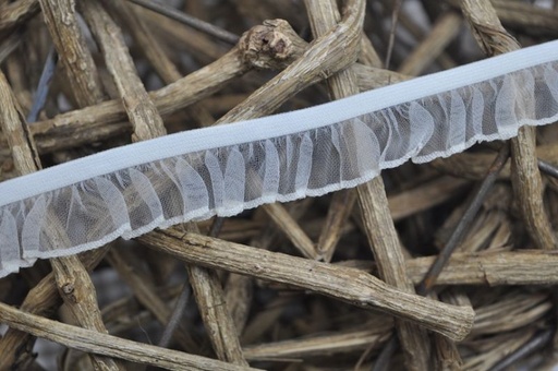 [440537.1924] Rüschengummi 18mm elfenbein